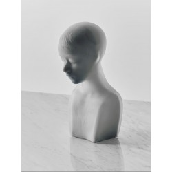 KOSTA BODA sculptuur ISOLDE wit satijn glas H 22cm